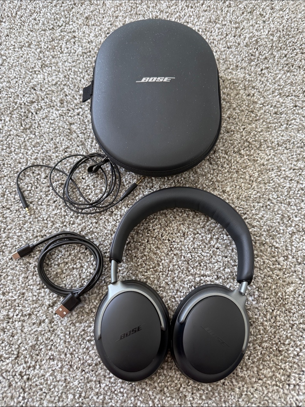 Bose Over-Ear Wireless Headphones in Black with Carry Case